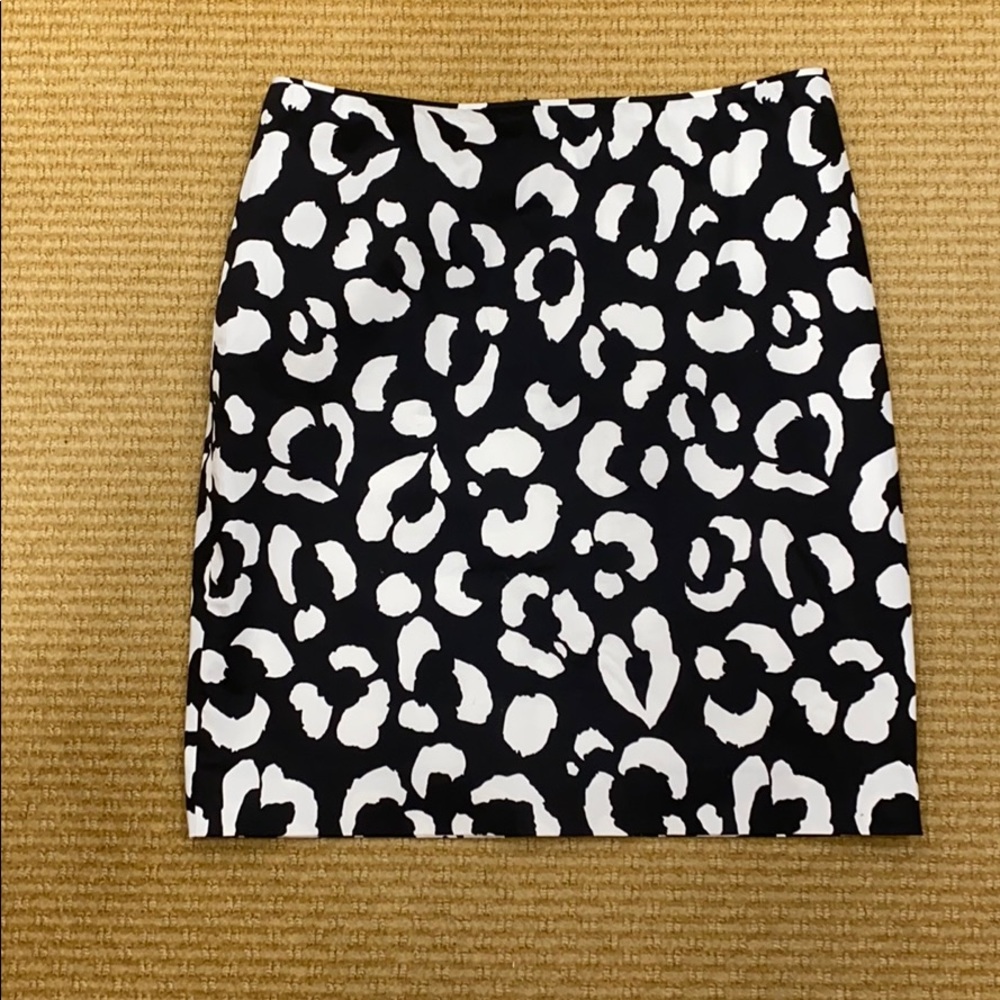 Carlisle Black and White Skirt Size 14